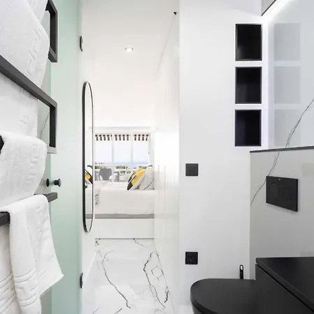 Lujo Borinquen 403 Vista Al Mar Lägenhet Playa Feñabe