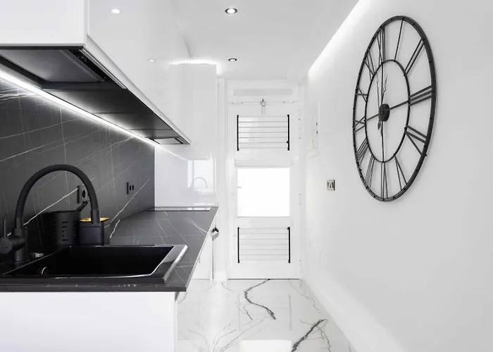 Lujo Borinquen 403 Vista Al Mar Playa Feñabe