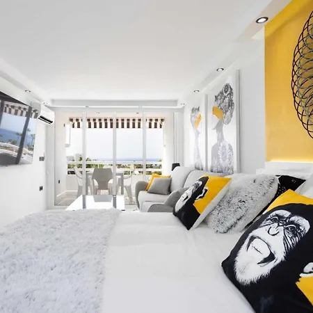 Lujo Borinquen 403 Vista Al Mar Playa Feñabe